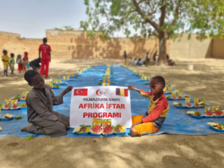 Afrika iftar yemeği organizasyonu